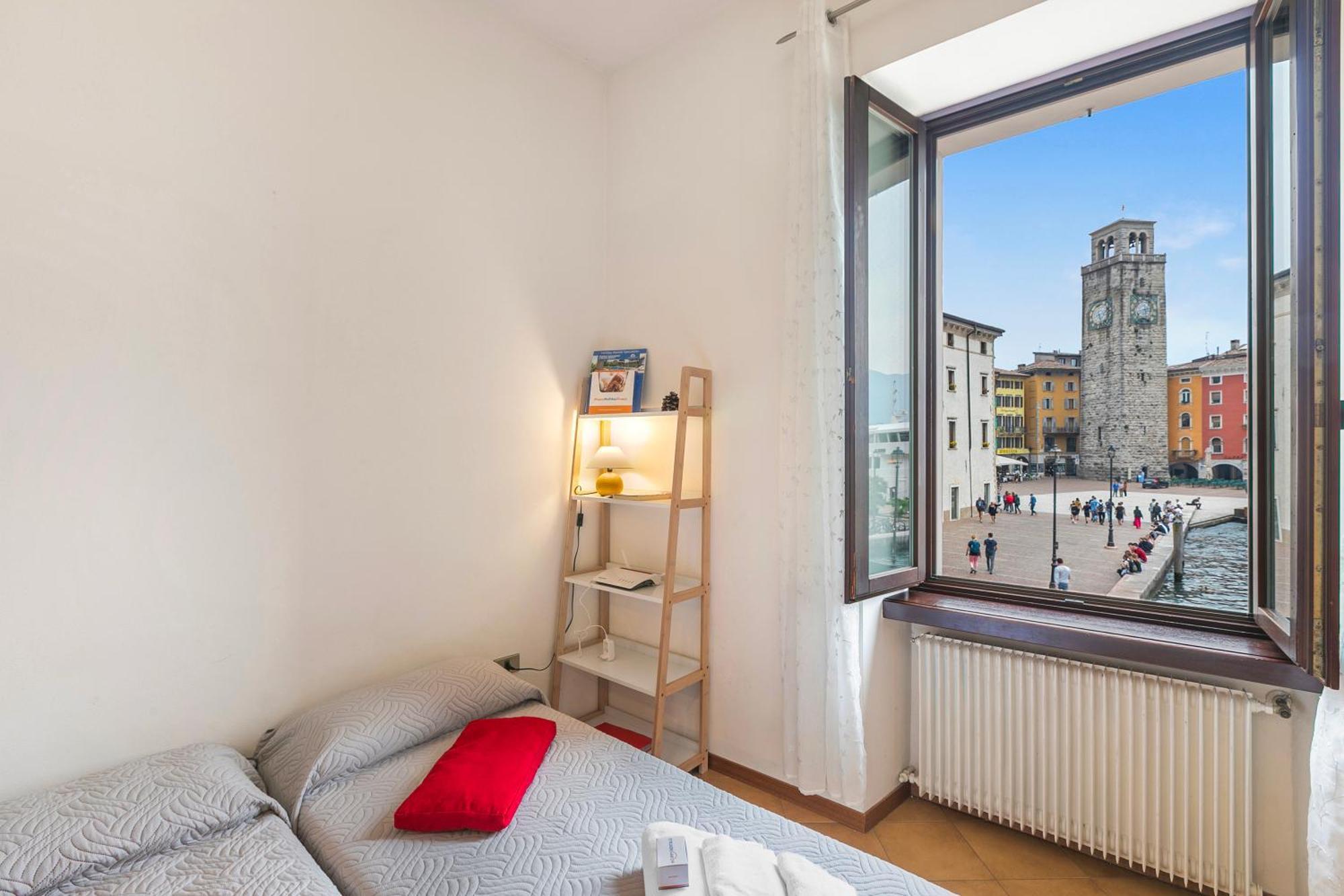 Lake View Historical Center Apartment - Happy Rentals Riva del Garda Exterior foto