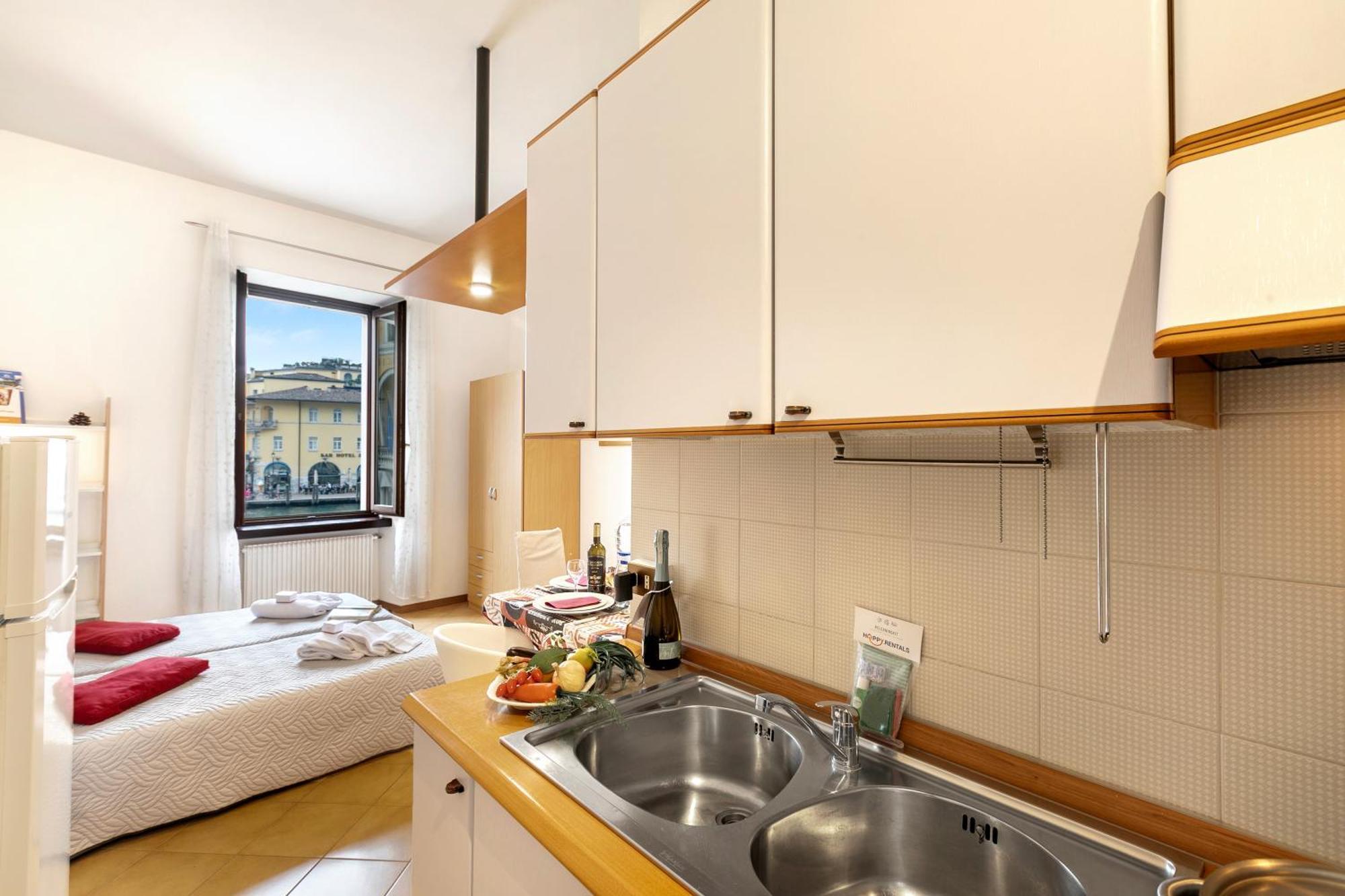 Lake View Historical Center Apartment - Happy Rentals Riva del Garda Exterior foto
