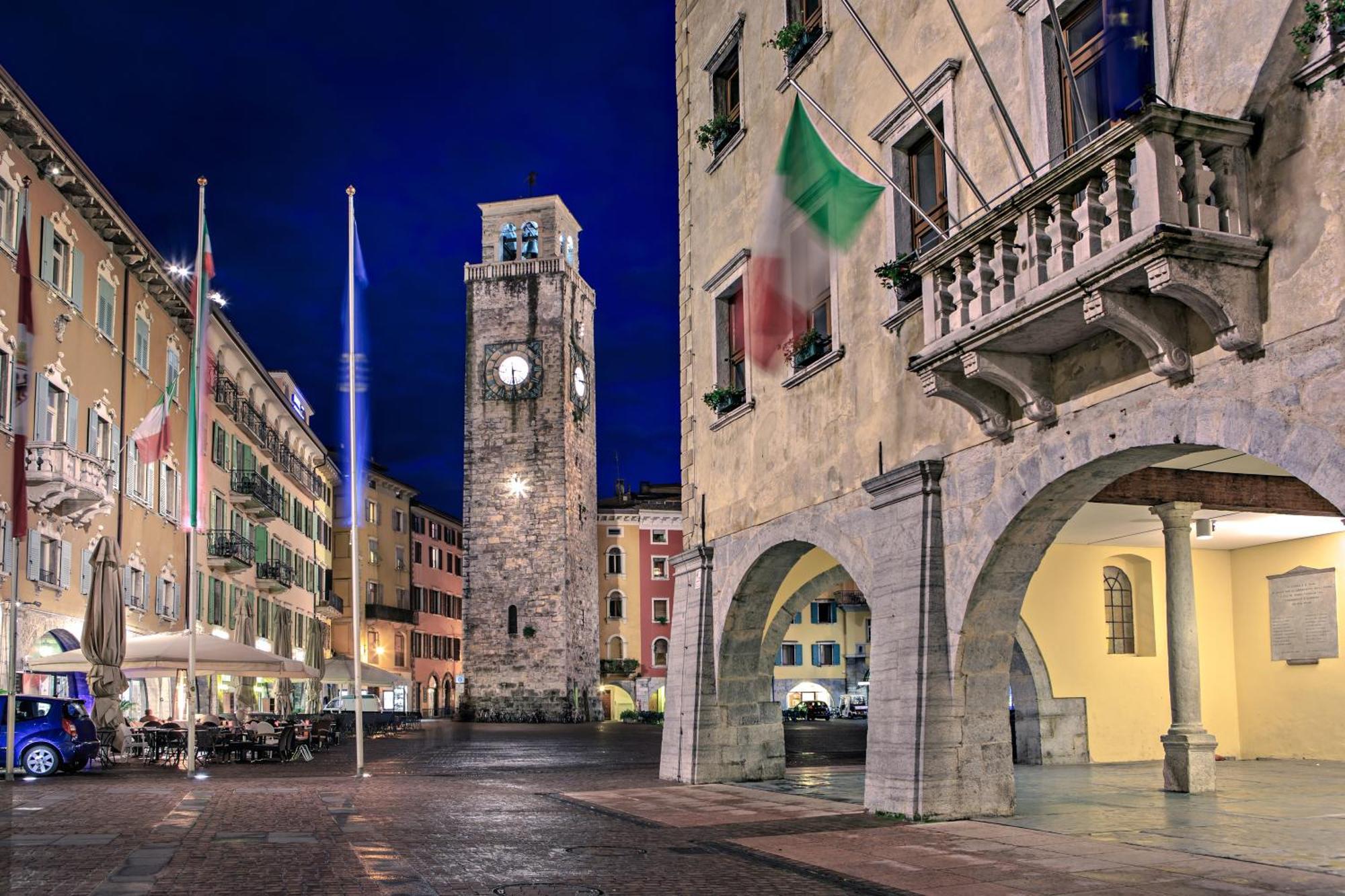 Lake View Historical Center Apartment - Happy Rentals Riva del Garda Exterior foto